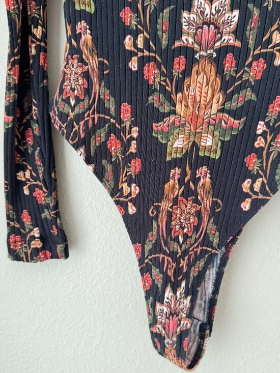 FARM Rio Black Berry Garden Bodysuit Puff Long Sleeve Thong Small - Picture 6 of 14